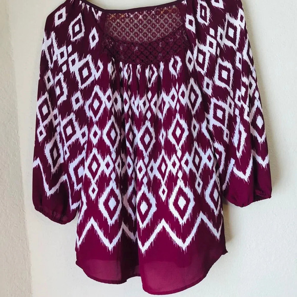 Jolt Top Womens Medium Sheer Peasant 3/4 Sleeve Burgundy White Tribal Maximalist - Picture 4 of 5